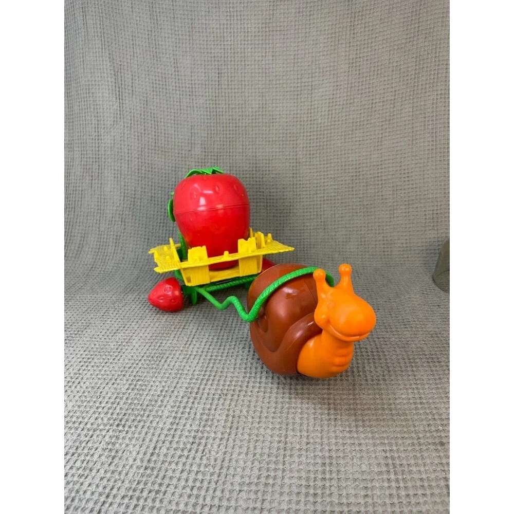 Vintage Strawberry Shortcake Snail Cart Playset Escargot Snail Vehicle 1980s toy